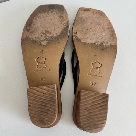 St. Agni 37 Nikko Black Strappy Sandal